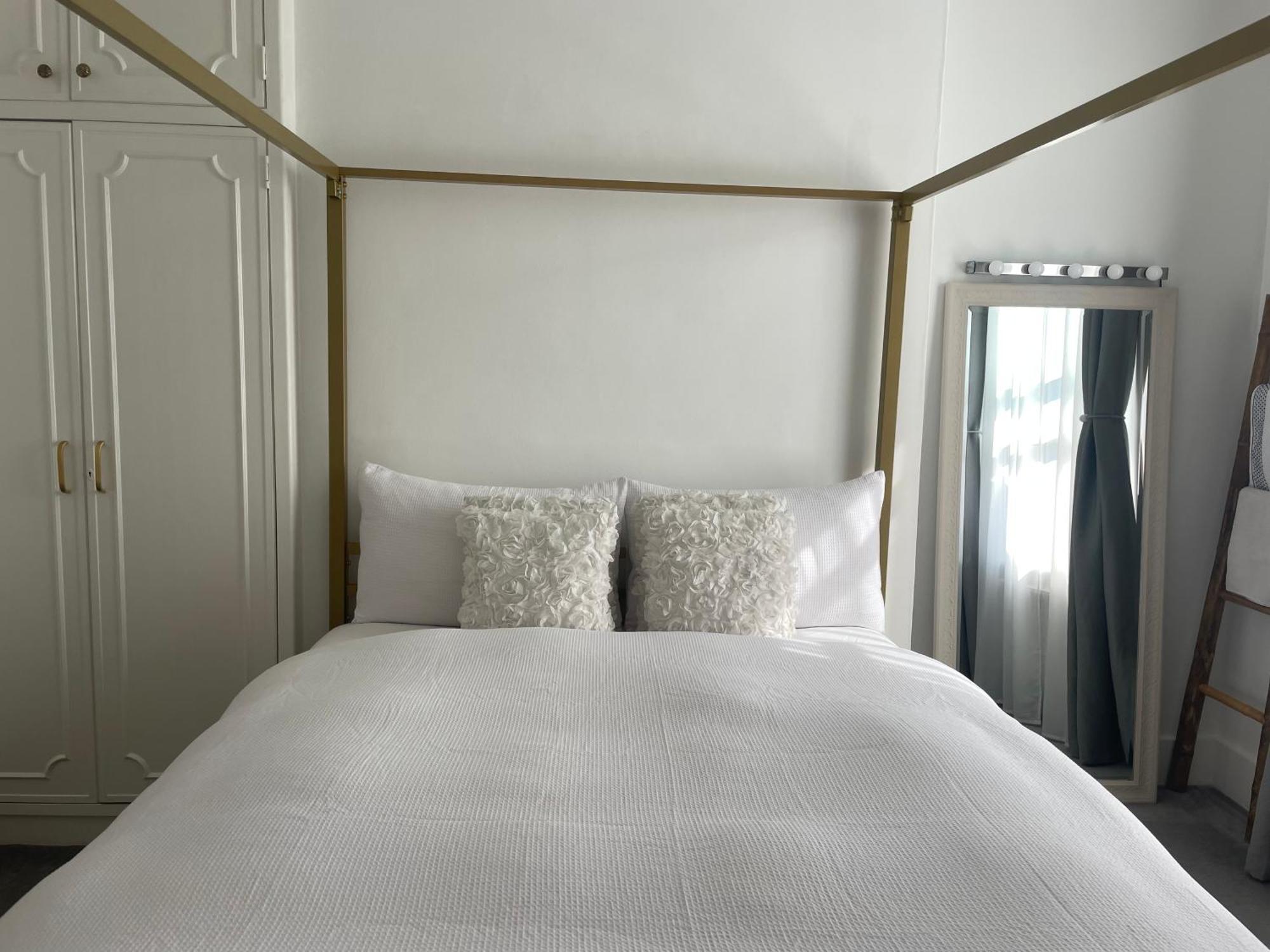 Queen Bedroom In Maida Vale Londen Buitenkant foto
